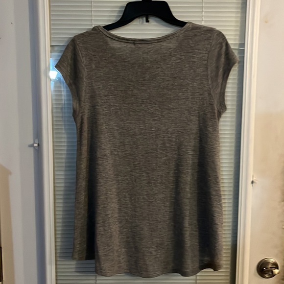 Adorable grey too with lace overlay - Picture 3 of 3